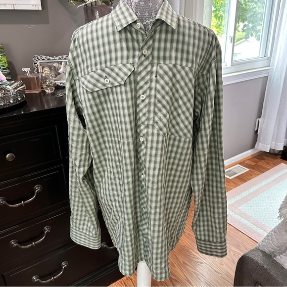 Eddie Bauer Expedition Guide Green Plaid Sun Protection Vented Outdoor Shirt LT - Picture 2 of 13